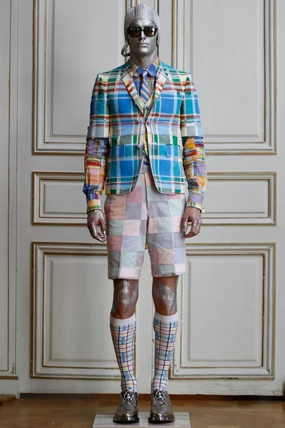 Look 25